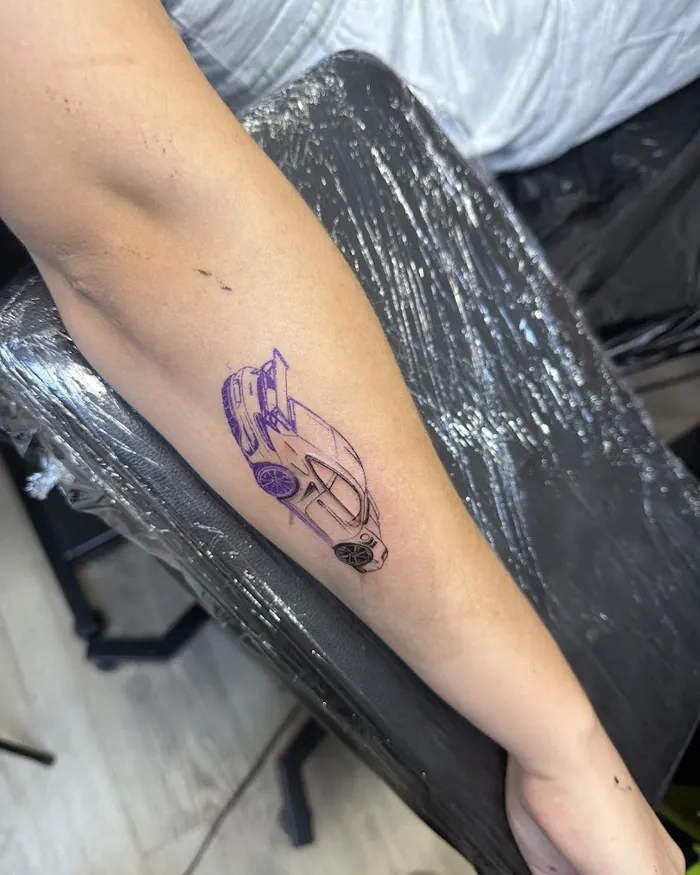 Custom fine-line piece